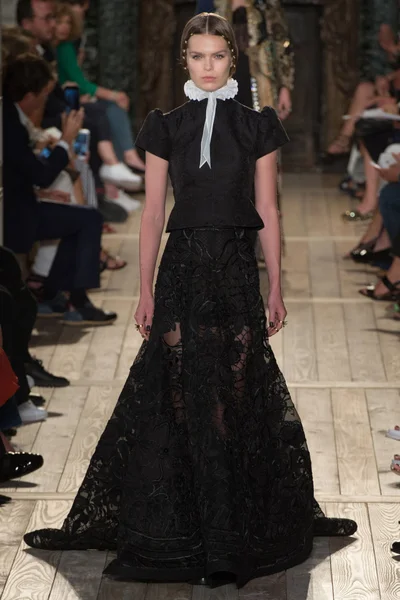 Look 53